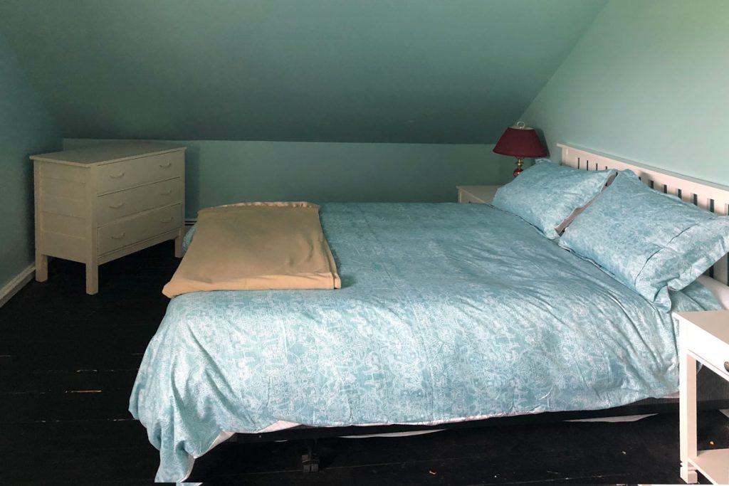 sea-breeze-cottage-bedroom-2